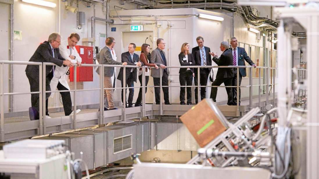 District Administrator visiting the Research Neutron Source
